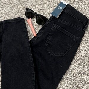 Abercrombie&Fitch High Rise Super Skinny Jean, Black, Size 26